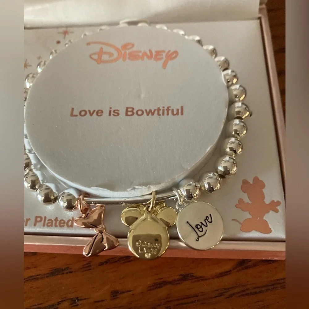 Disney Love is Bowtiful Bracelet Silver plated new never worn
